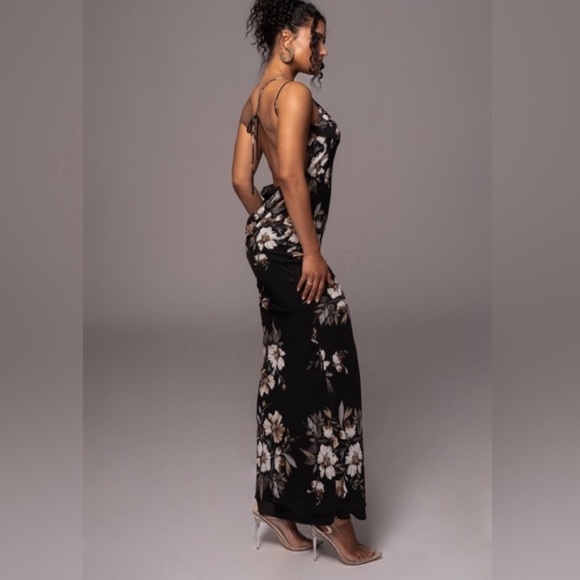 Dress - Picture 3 of 4